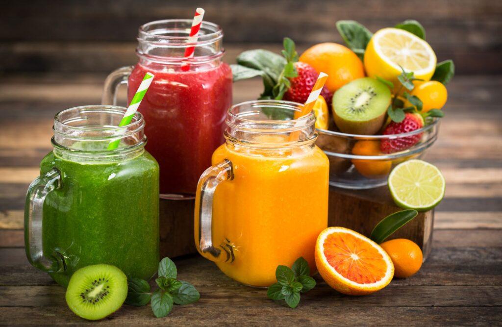 Gesunde Obst- und Gemüse-Smoothies