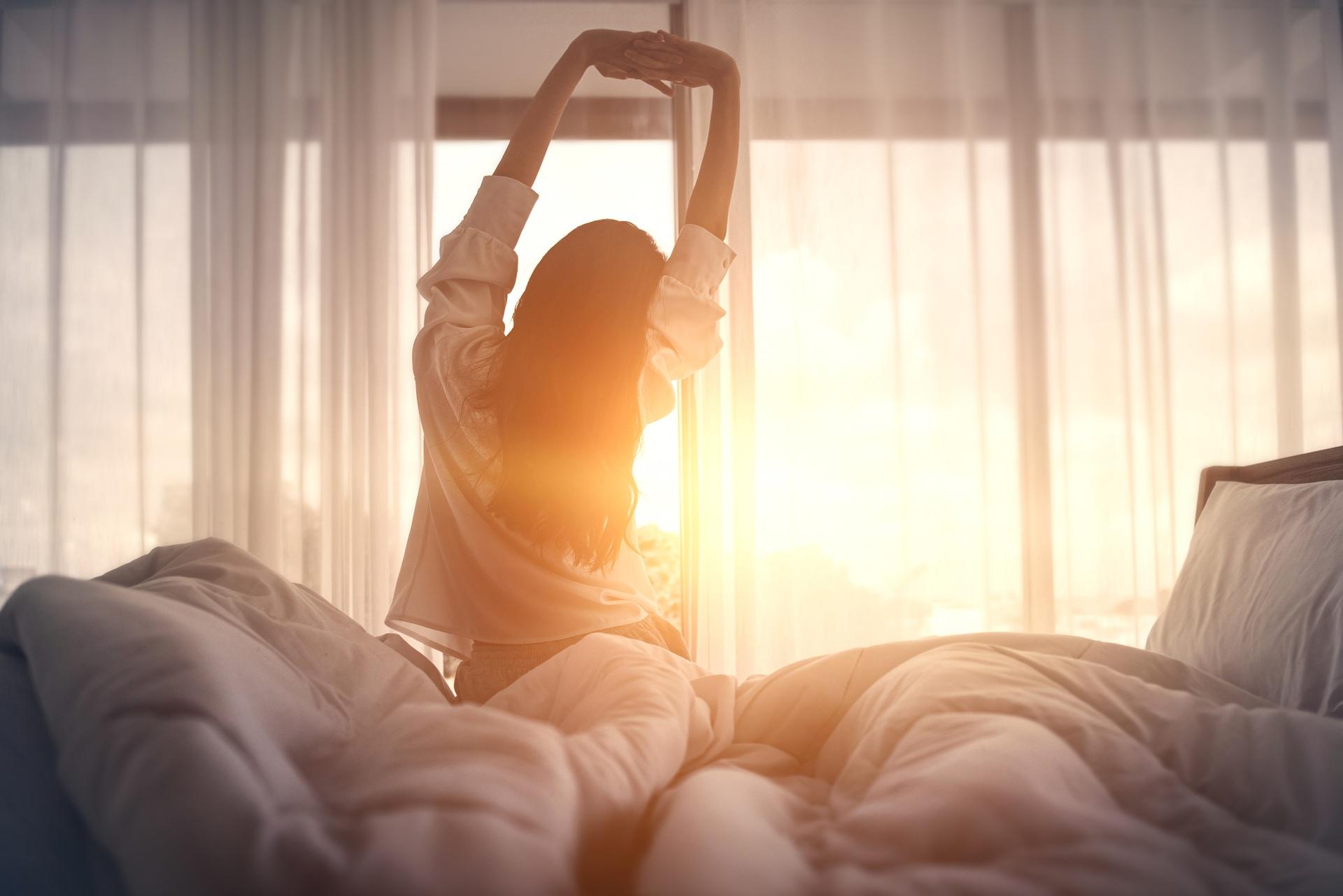 Morgendliche Dehnung in Bettwäsche Baumwolle